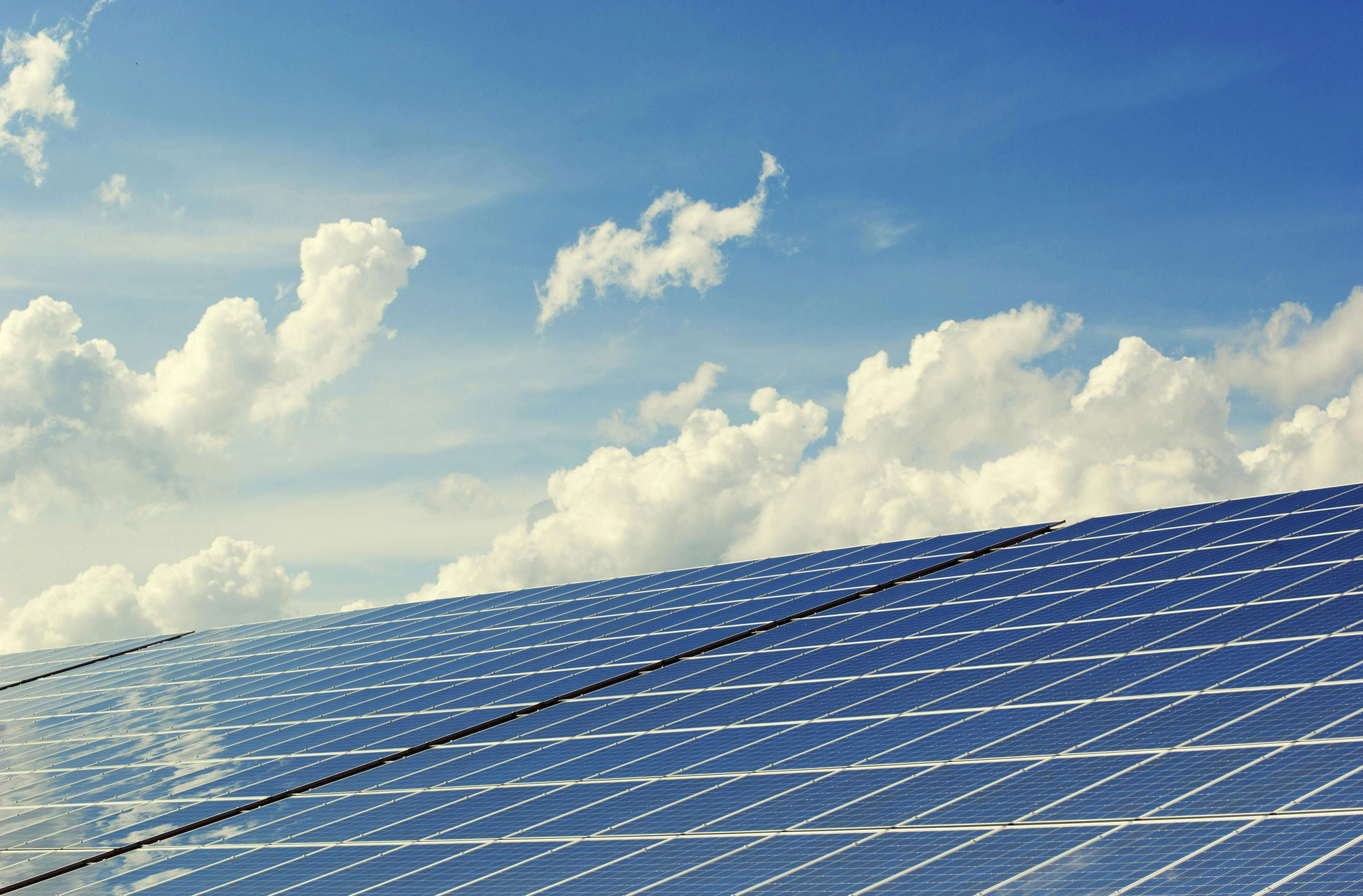 Instalación de placas solares para hogares con BuscoAhorro